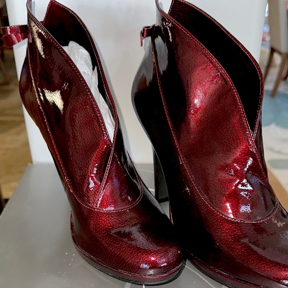 Elegant Burgundy Women's Shoes